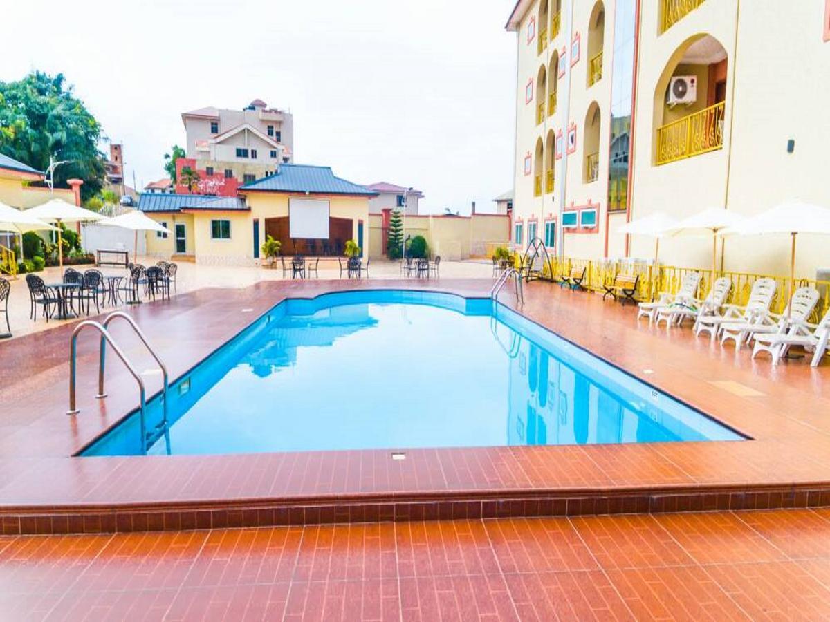Cofkans Hotel Obuasi Экстерьер фото