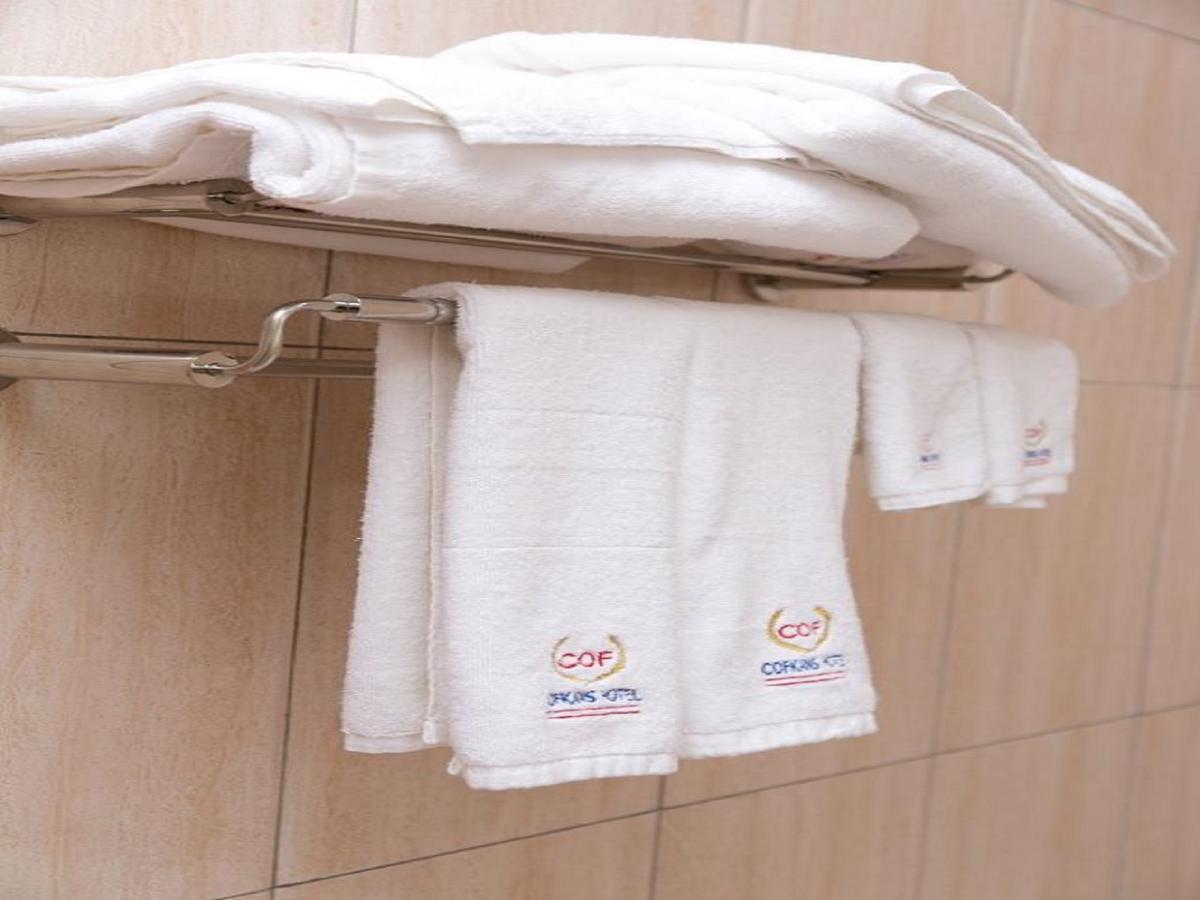 Cofkans Hotel Obuasi Экстерьер фото